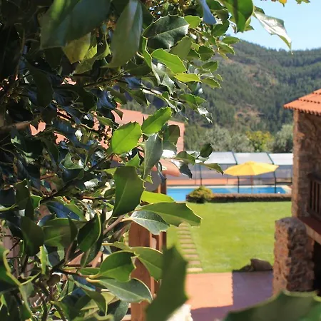 Casas Do Favacal * Ferraria de São João