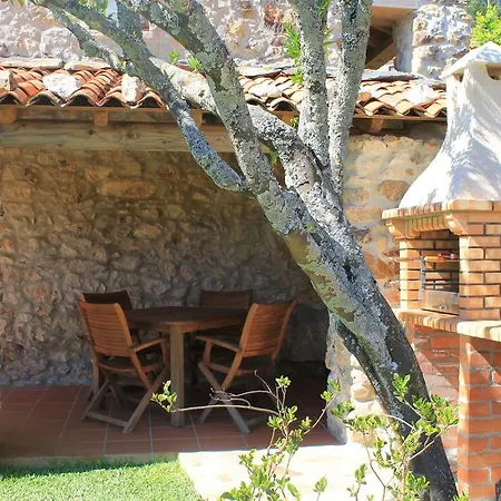 Casas Do Favacal * Ferraria de São João