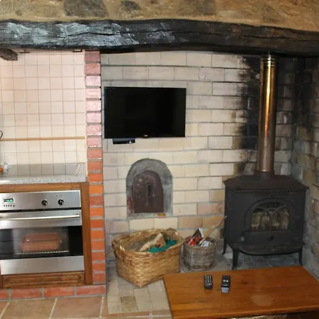 Casas Do Favacal * Ferraria de São João